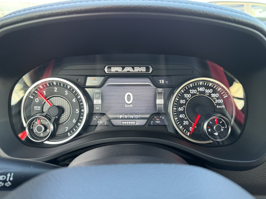 Dodge Ram 1500 Laramie Sport