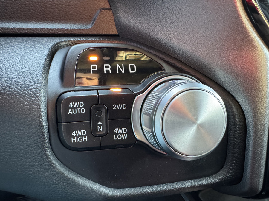 Dodge Ram 1500 Laramie Sport