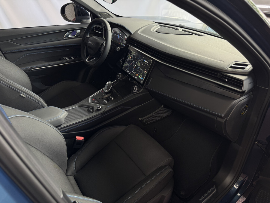 Lynk & Co 01 ✅1.5 261 PK NIEUWE AUTO ✅ 2025 / STOEL VERW. 1.5 261 PK ZWARTE HEMEL 360CAM