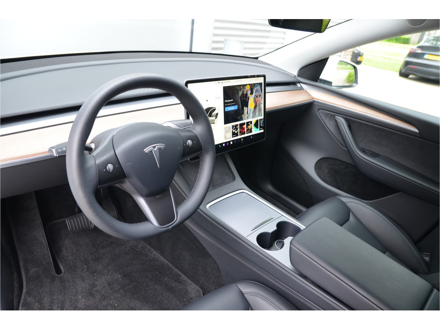 Tesla Model Y Long Range RWD 75 kWh
