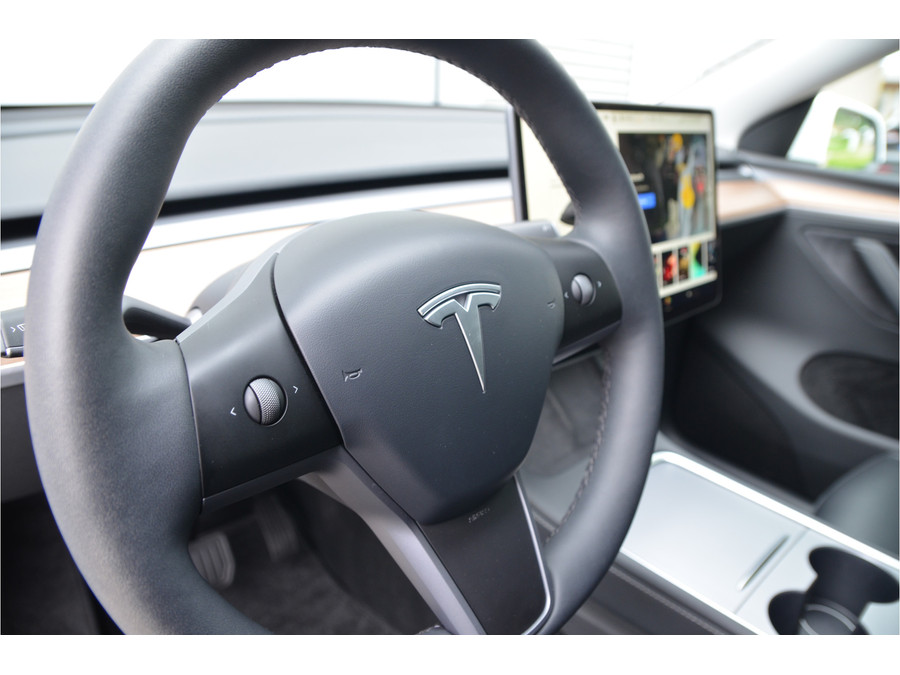 Tesla Model Y Long Range RWD 75 kWh