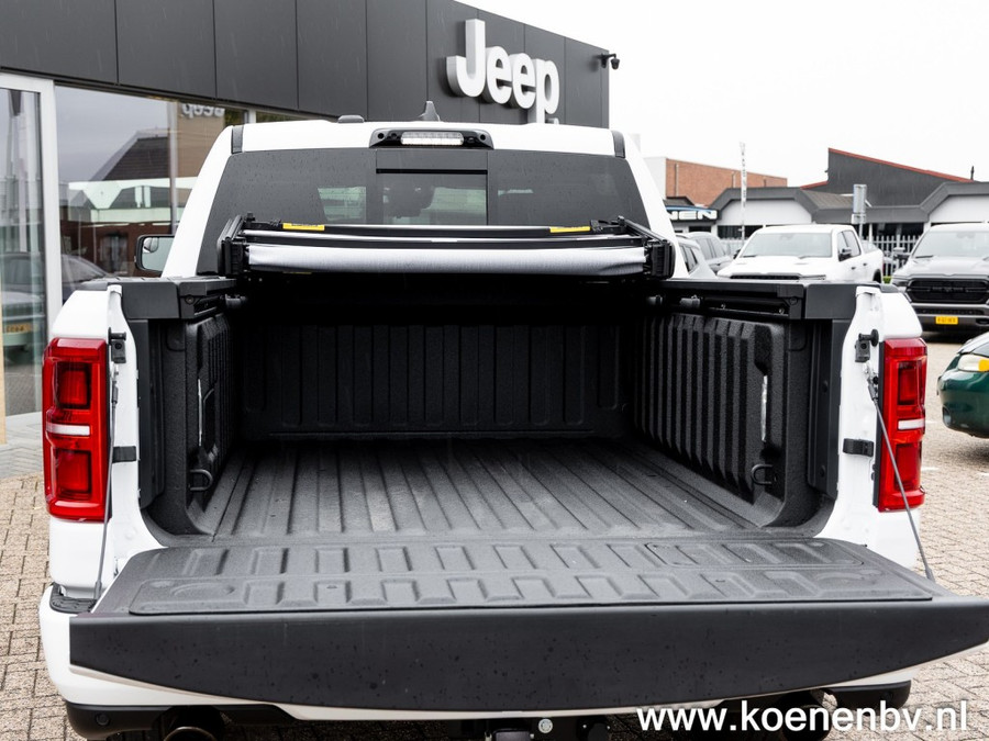 Dodge Ram Pickup Limited Night MY25 540pk LPG Netto- AKTIE excl LPG/Deksel