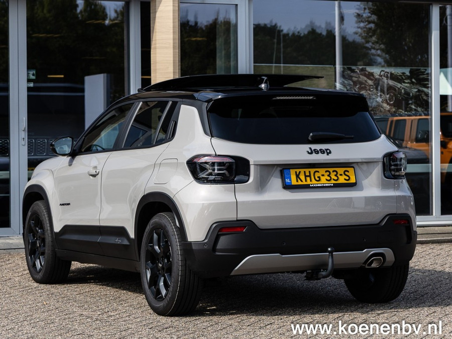 Jeep Avenger 1.2 e-Hybrid Black Edition PANO / TREKHAAK / JBL Sound