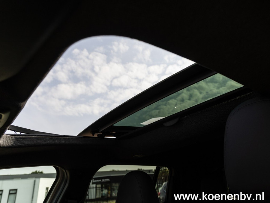 Jeep Avenger 1.2 e-Hybrid Black Edition PANO / TREKHAAK / JBL Sound