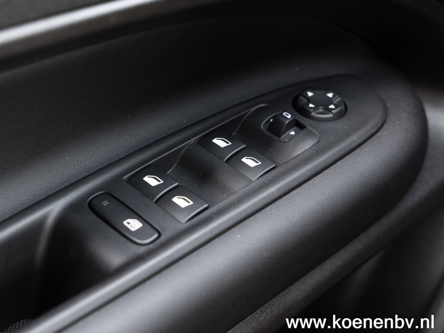 Jeep Avenger 1.2 e-Hybrid Black Edition PANO / TREKHAAK / JBL Sound