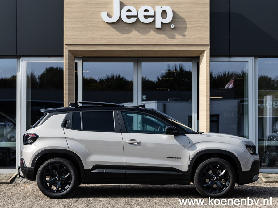 Jeep Avenger 1.2 e-Hybrid Black Edition PANO / TREKHAAK / JBL Sound