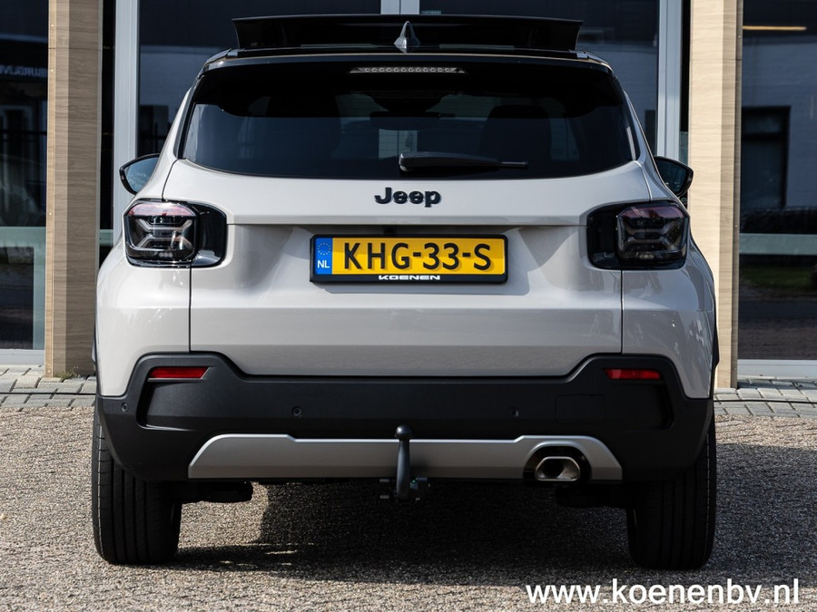 Jeep Avenger 1.2 e-Hybrid Black Edition PANO / TREKHAAK / JBL Sound