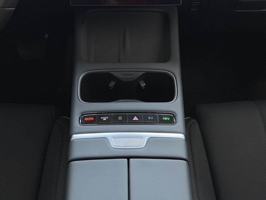 Jaecoo 7 NIEUWE AUTO 1.5 GDI SHS-P 347PK EXCLUSIVE PANO 19''LMV 360CAM HEADUP STUUR/STOEL/VERW/VENTILATIE ELE