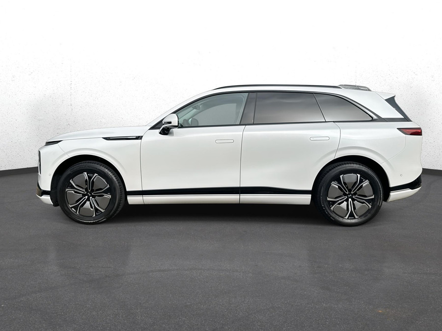 XPENG G9 RWD 78 kWh 460 km