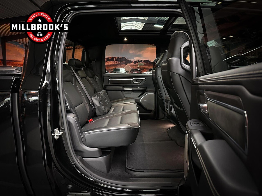 Dodge RAM 1500 3.0 Hurricane Premium Laramie Night,
