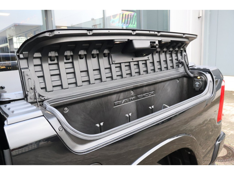 Dodge RAM Pickup 1500 5.7i V8 4x4 HEMI LIMITED / NEW MODEL 2026
