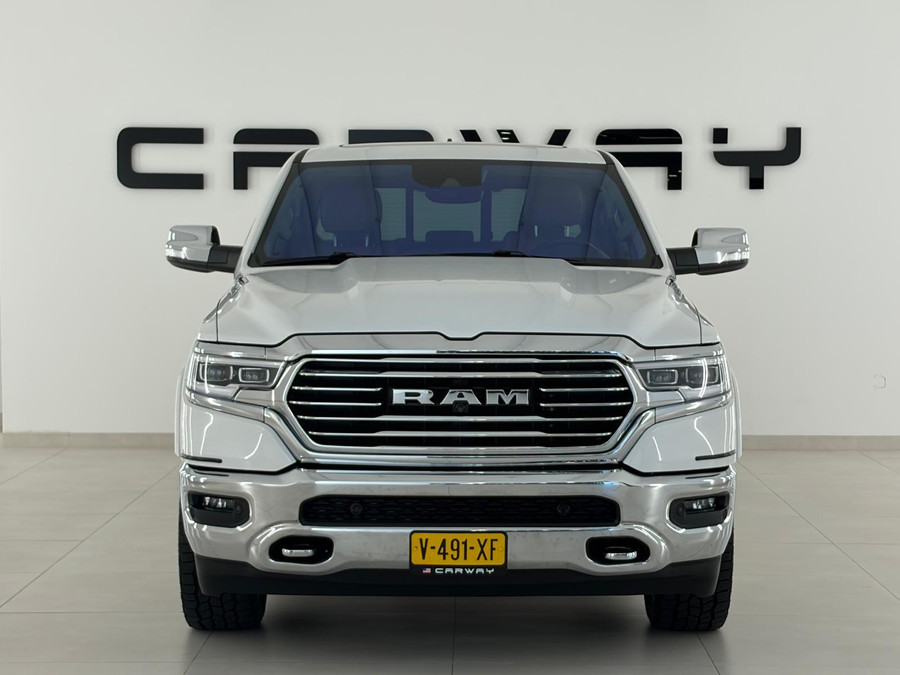 Dodge RAM 1500 5.7 V8 4x4 Limited Longhorn Massage