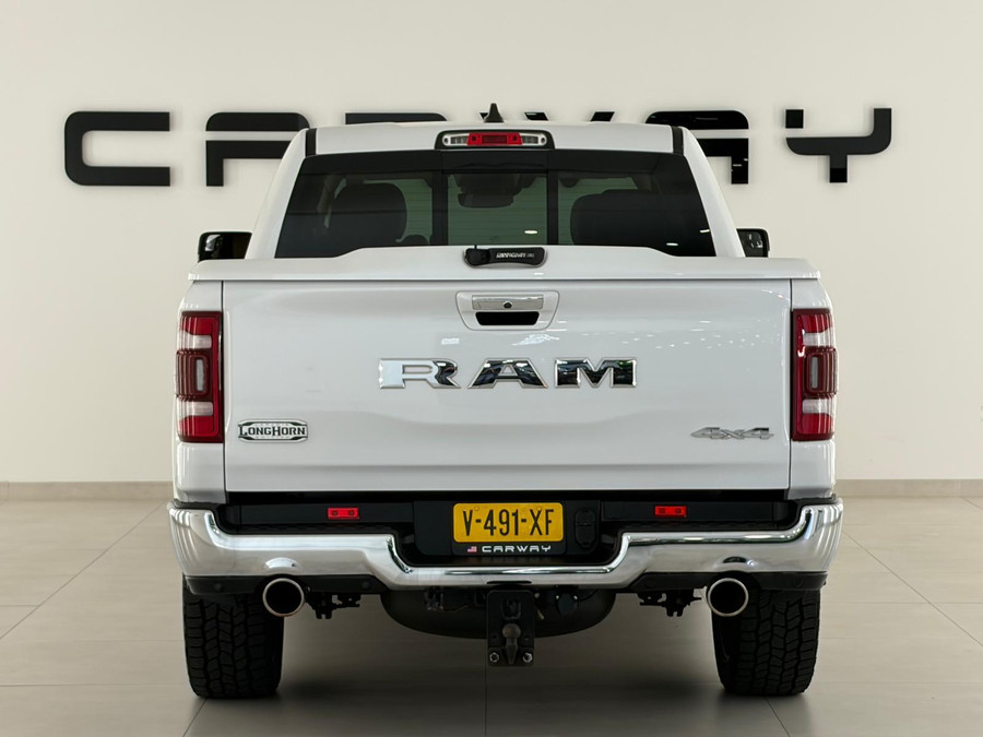 Dodge RAM 1500 5.7 V8 4x4 Limited Longhorn Massage