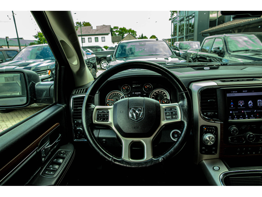 Dodge RAM 1500 classic 5.7 V8 Laramie zonder btw