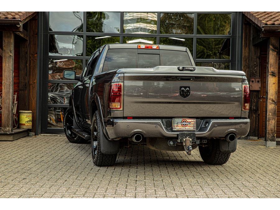 Dodge RAM 1500 classic 5.7 V8 Laramie zonder btw