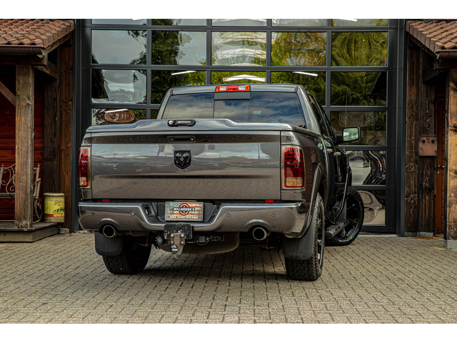 Dodge RAM 1500 classic 5.7 V8 Laramie zonder btw