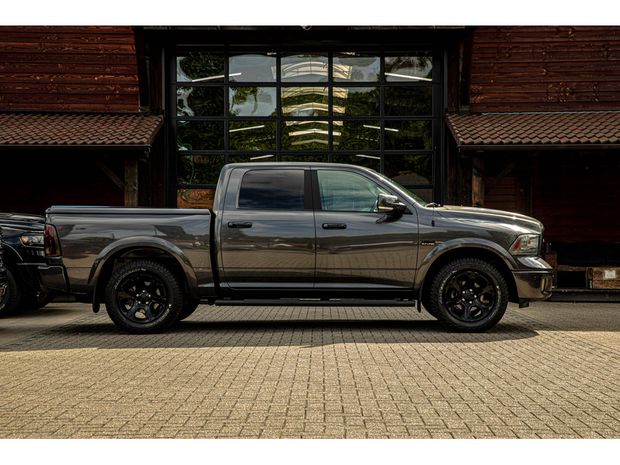 Dodge RAM 1500 classic 5.7 V8 Laramie zonder btw