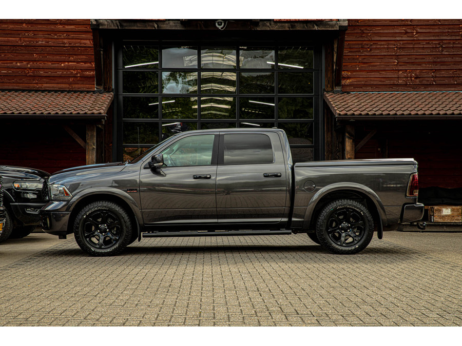 Dodge RAM 1500 classic 5.7 V8 Laramie zonder btw