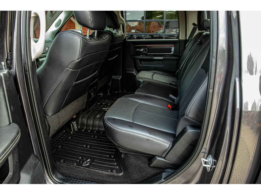Dodge RAM 1500 classic 5.7 V8 Laramie zonder btw