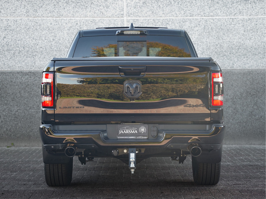 Dodge RAM 1500 5.7 V8 4x4 Crew Cab Limited Night