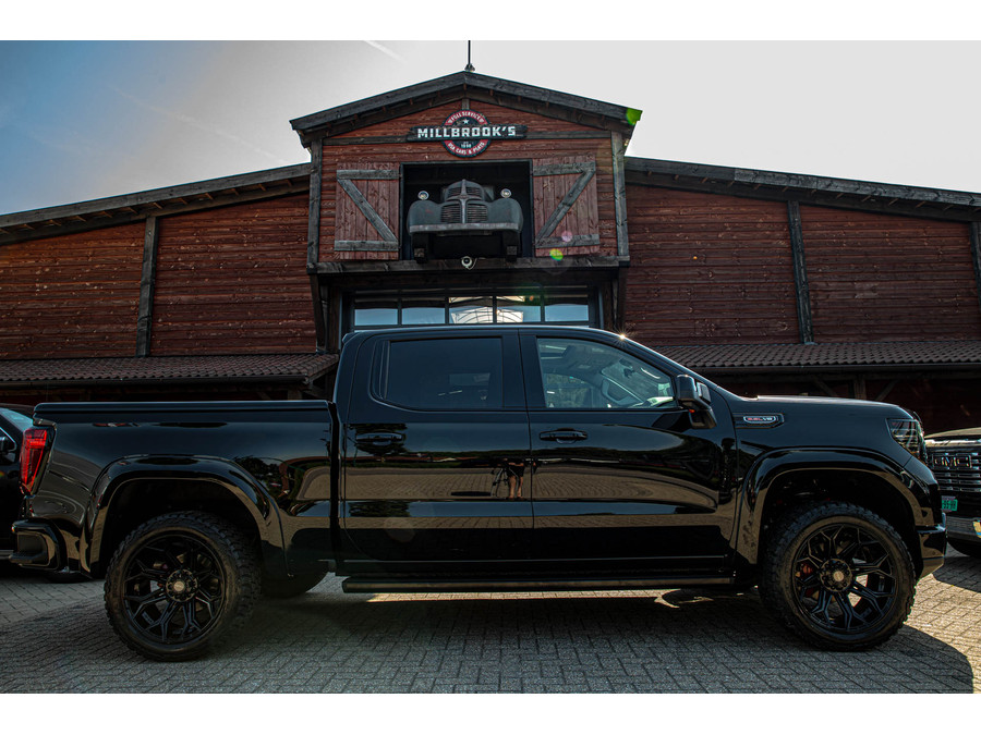 GMC Sierra Denali 6.2L V8