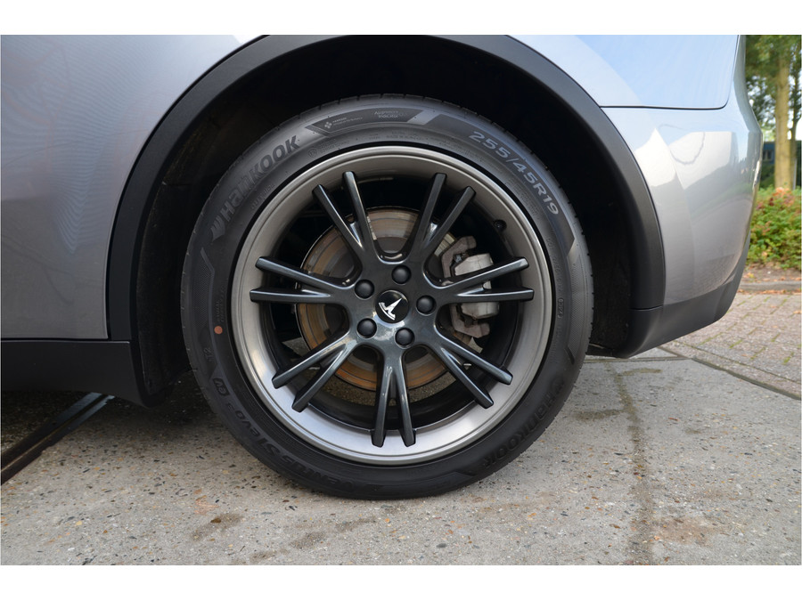 Tesla Model Y Long Range AWD 75 kWh