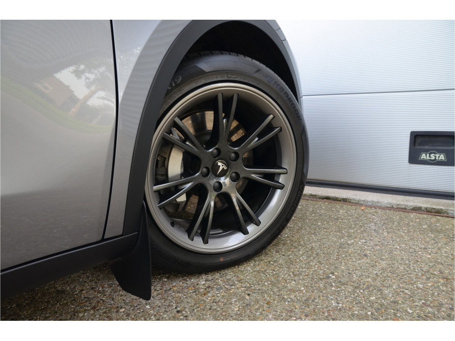 Tesla Model Y Long Range AWD 75 kWh