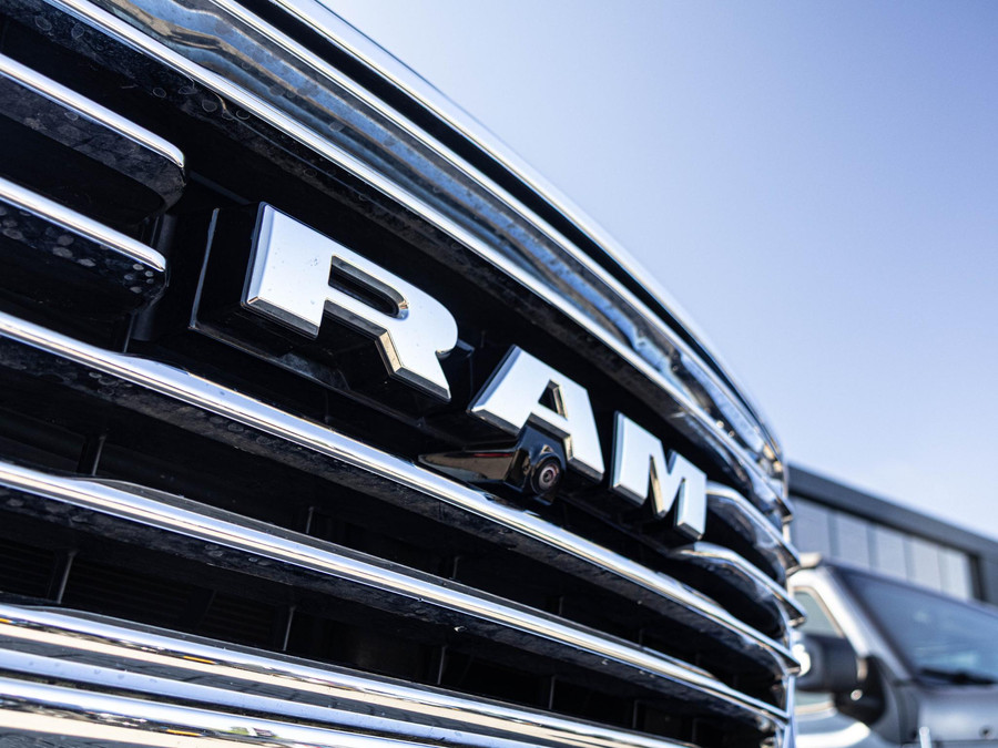 Dodge RAM 1500 5.7 V8 4x4 Crew Cab Limited