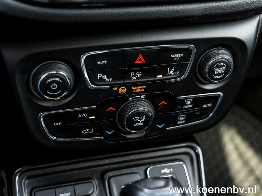 Jeep Compass 1.3T S/ Leer/ Electr stoelen/ 19LM/ Camera/ Navi