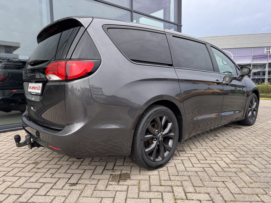 Chrysler Pacifica S