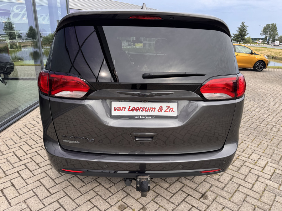 Chrysler Pacifica S