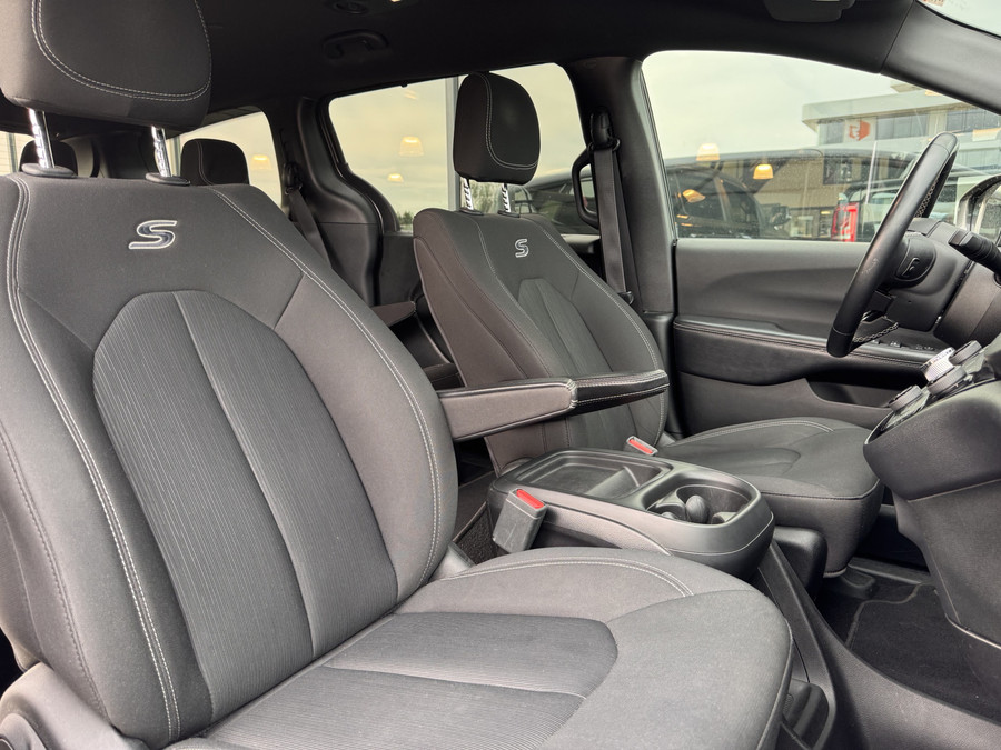 Chrysler Pacifica S