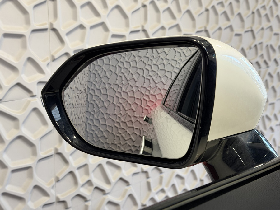 Omoda 9 OMODA 9 PREMIUM AWD 538 PK | Stary White | FABRIEKSGARANTIE PHEV SUV | 145 KM ELEKTRISCH | ONGEBRUIK