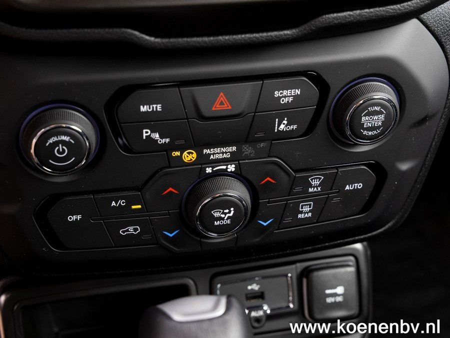 Jeep Renegade 1.5T e-Hybrid Automaat Limited ADAPTIVE CRUISE / CLIMATE CONTROL