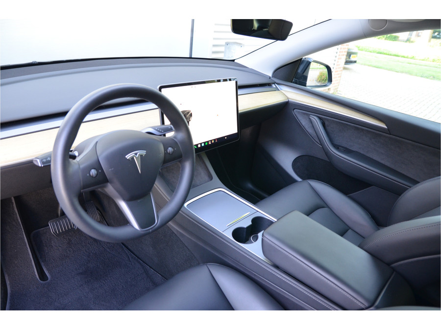 Tesla Model Y RWD 58 kWh