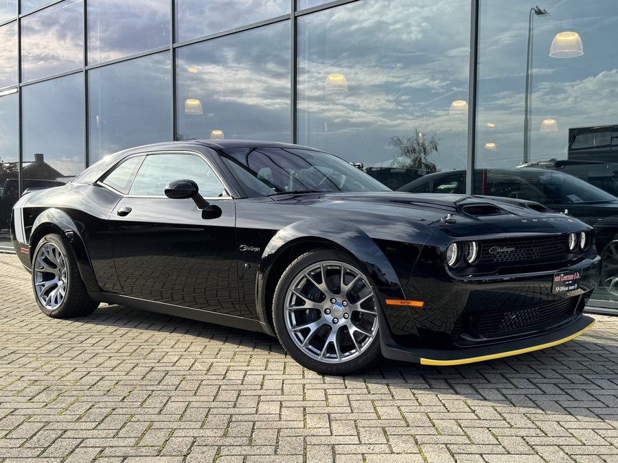 Dodge Challenger SRT Hellcat Redeye Black Ghost