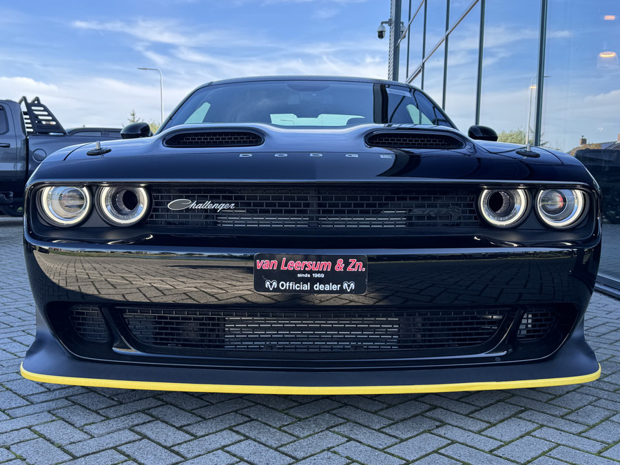 Dodge Challenger SRT Hellcat Redeye Black Ghost