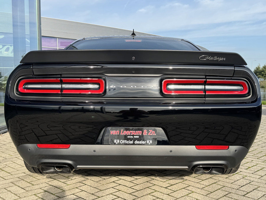 Dodge Challenger SRT Hellcat Redeye Black Ghost