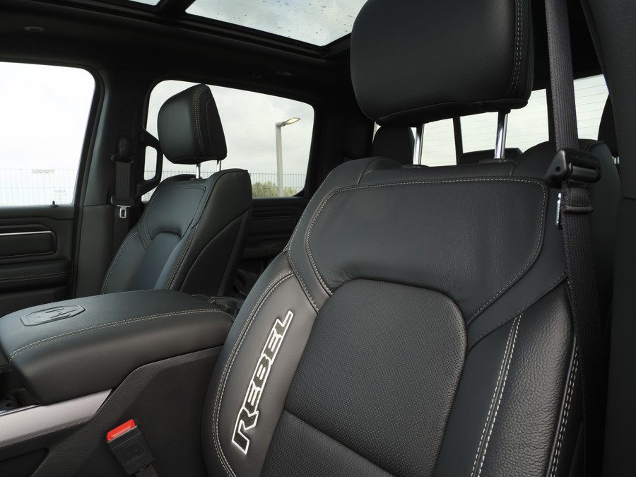 Dodge Ram 1500 | Rebel | Night | 4x4 | Crew Cab | 3.0L Twin-turbo I6 | BPM-VRIJ