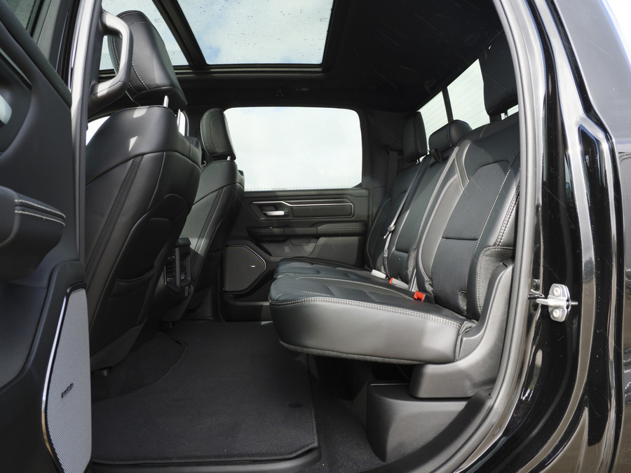 Dodge Ram 1500 | Rebel | Night | 4x4 | Crew Cab | 3.0L Twin-turbo I6 | BPM-VRIJ