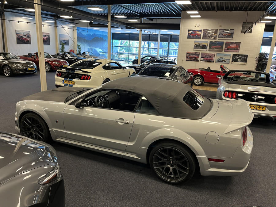 Ford Mustang Convertible 4.6i V8 GT 335PK Roush Limited Nr. 05-2218