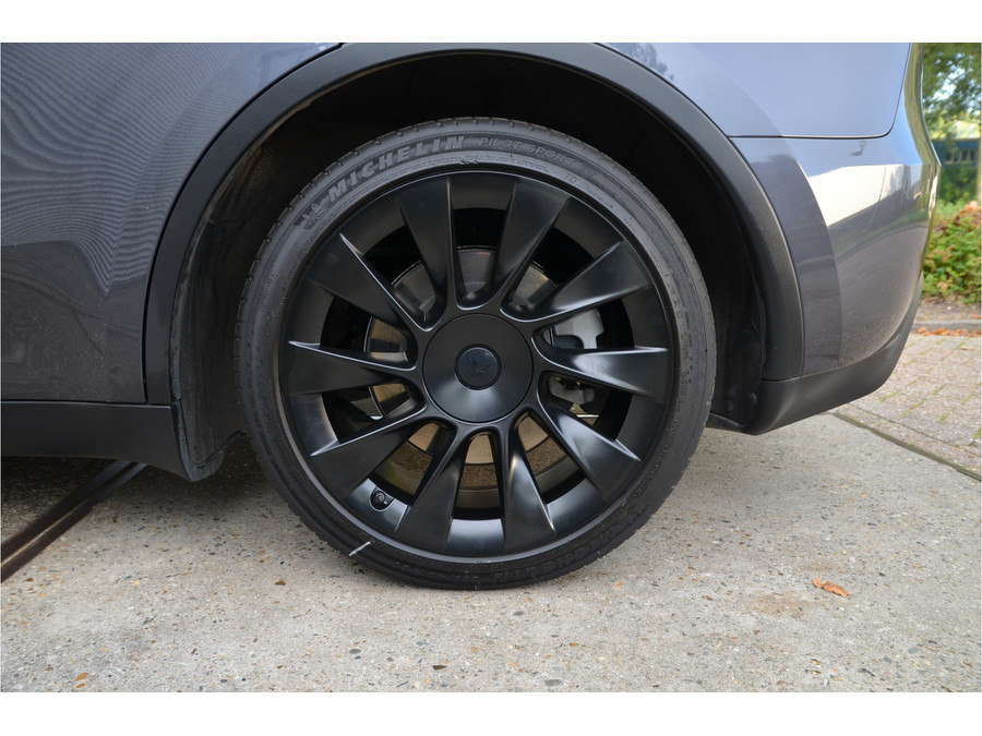 Tesla Model Y RWD 58 kWh