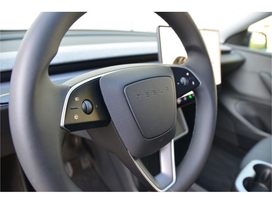 Tesla Model Y Standard RWD 58 kWh