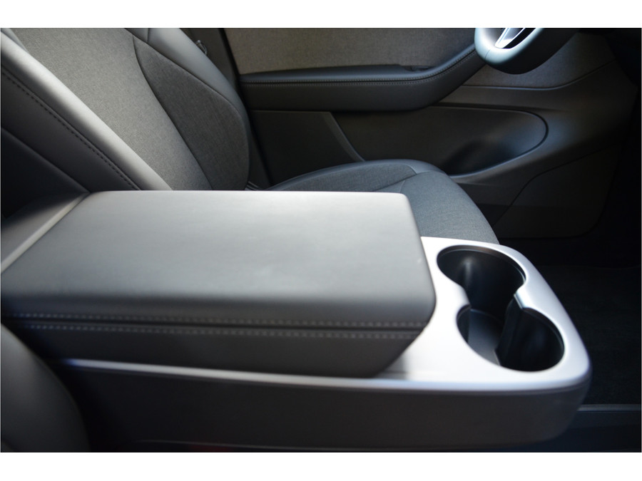 Tesla Model Y Standard RWD 58 kWh