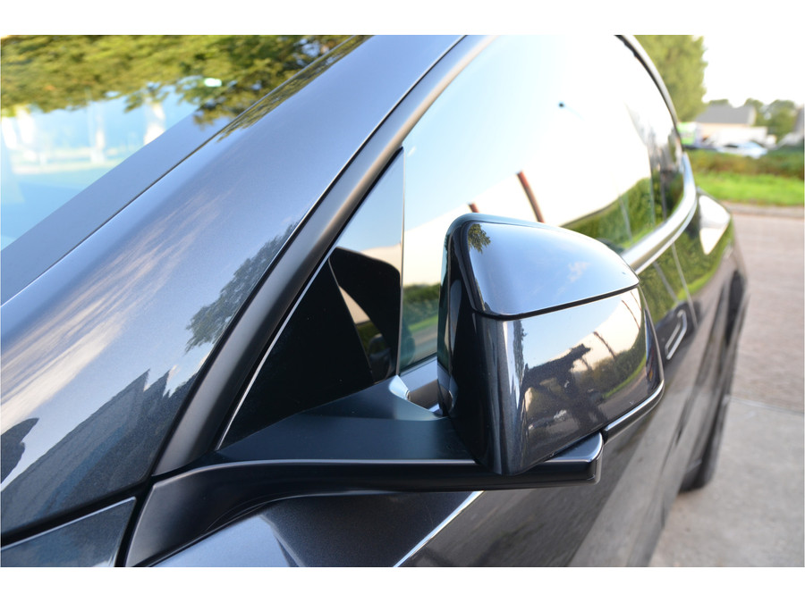 Tesla Model Y Standard RWD 58 kWh