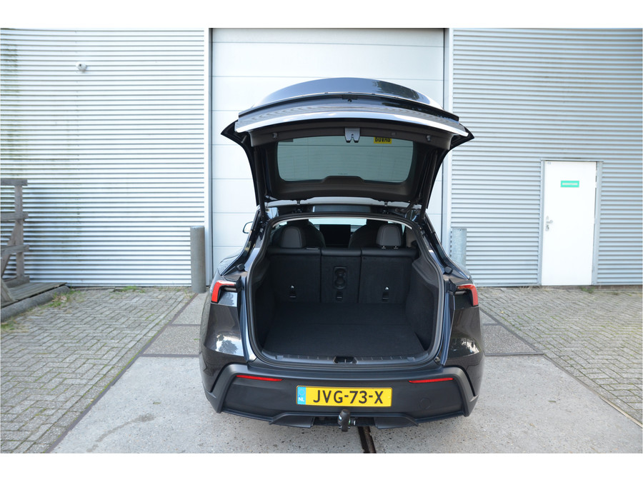 Tesla Model Y Standard RWD 58 kWh