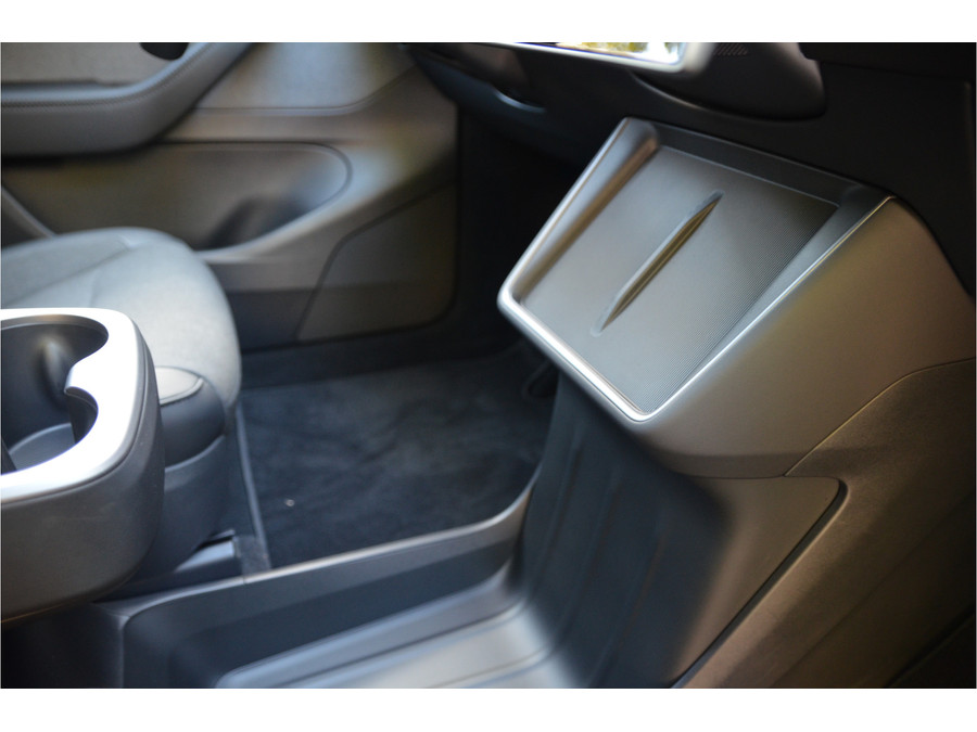 Tesla Model Y Standard RWD 58 kWh