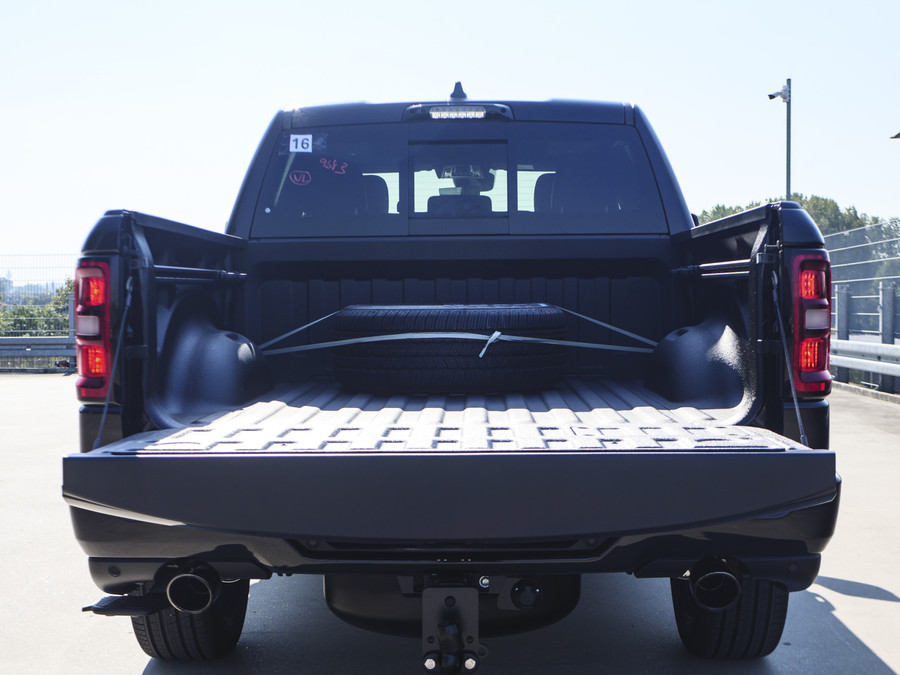 Dodge Ram 1500 | Laramie | Premium Night | 3.0L I6 Hurricane | Crew Cab | 4X4 |