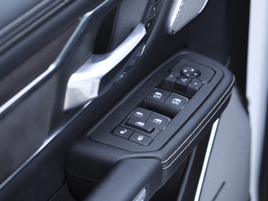 Dodge Ram 1500 | Laramie | Premium Night | 3.0L I6 Hurricane | Crew Cab | 4X4 |