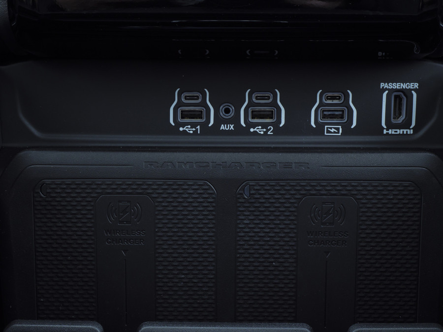 Dodge Ram 1500 | Laramie | Premium Night | 3.0L I6 Hurricane | Crew Cab | 4X4 |